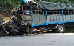 Tin TNGT mới nhất: Xe tải lao vách núi, 2 người thương vong