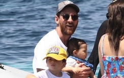 Mặc án trốn thuế, Messi thuê siêu du thuyền nghỉ mát cùng vợ con