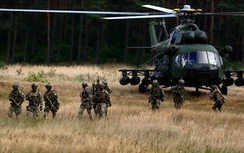 NATO nên tập trung đối phó IS, không phải chống Nga