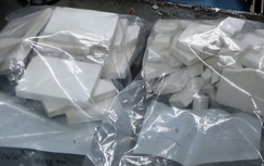 Bắt nữ hành khách vận chuyển 14 bánh heroin tại Tân Sơn Nhất