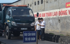 Nghệ An: Xử lý xe quá tải ngay tại bến cảng