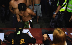 Sợ bị bắn chết, 27 thị trưởng Philippines đầu thú