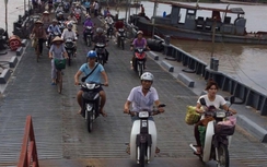 Nam Định: Bão số 3 tan, lắp cầu phao Ninh Cường