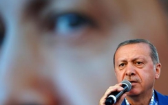 Erdogan thề quét sạch IS, hủy diệt người Kurd ở Syria