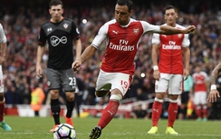 Arsenal 2-1 Southampton: Bàn thắng vàng phút bù giờ