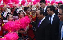 Thủ tướng và đoàn đại biểu cấp cao Việt Nam tới Trung Quốc