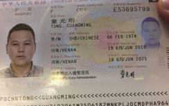 Trục xuất hành khách Trung Quốc lục hành lý trên tàu bay