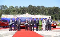 Quỹ Toyota tặng xe Hilux cho lực lượng thanh tra giao thông 3 tỉnh