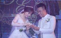Khoảnh khắc Trấn Thành trao nhẫn cưới cho Hari Won