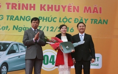 Phương Trang trao xe Mitsubishi Attrage cho khách hàng trúng thưởng tại Đà Lạt