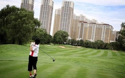 Trung Quốc đóng cửa hàng nghìn sân golf để... chống tham nhũng