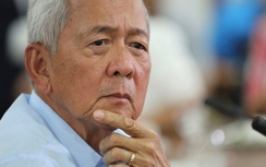 Ngoại trưởng Philippines mất chức vì quốc tịch Mỹ