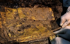 Trung Quốc phát hiện kho báu toàn vàng bạc dưới đáy sông