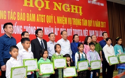 Toyota Việt Nam trao học bổng cho con em nạn nhân TNGT