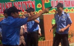 Vụ bảo vệ chĩa súng trong sân trường: Công an Bình Thuận nói gì?