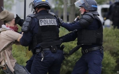 Pháp bắt giữ hai nghi phạm âm mưu tấn công bầu cử