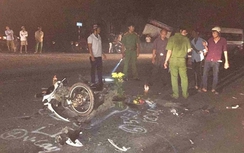 Đối đầu ô tô, 2 thanh niên thiệt mạng ở Bình Thuận