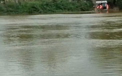 Lật phà trên sông Đồng Nai nhiều người suýt chết
