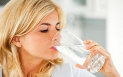 6 sai lầm trong uống nước giải nhiệt vào mùa hè
