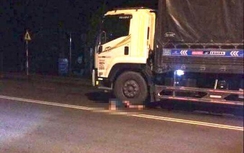 Tai nạn liên hoàn, xe tải tông 2 người tử vong trong đêm