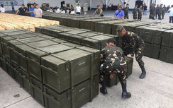Trung Quốc bất ngờ tặng Philippines nhiều vũ khí, 5 triệu viên đạn