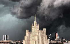 Sputnik: Mưa lớn tại Moscow khiến dân mạng tin vào vũ khí thời tiết