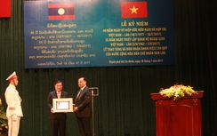 TP.HCM đón nhận Huân chương Lao động hạng Nhất của Chủ tịch nước Lào