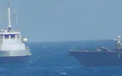 Video: Tàu USS Thunderbolt Hải quân Mỹ bắn báo động tàu Iran