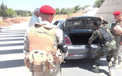 VIDEO: Lính mũ nồi đỏ của Nga xuất hiện ở Homs, Syria