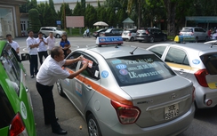 Hà Nội: Tuyên truyền "5 không" cho 19.000 xe taxi