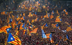 Thủ tướng Tây Ban Nha tuyên bố: Người Catalonia đã bị lừa dối