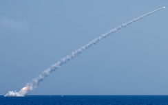 Video:Tàu ngầm Nga giáng liên tiếp 10 tên lửa Kalibr vào lãnh thổ Syria
