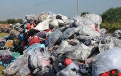 Long An: Nhà máy ngừng xử lý rác, huyện Đức Hòa "kêu cứu"