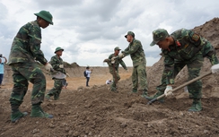 Tiếp tục tìm mộ liệt sĩ quanh sân bay Tân Sơn Nhất