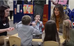 Video: Bà Melania Trump về Mỹ, thăm căn cứ ở Alaska