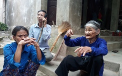 Làm rõ vụ quà cứu trợ lũ lụt vào nhà bí thư, trưởng thôn