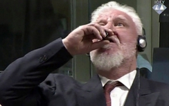 Tướng Bosnia bất ngờ uống thuốc độc ngay tại phiên tòa ở The Hague