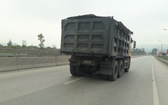 Xe tải chở than có ngọn ngông nghênh trên QL18 giữa ban ngày