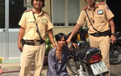 Cảnh sát giao thông truy bắt tên cướp trên đường Sài Gòn