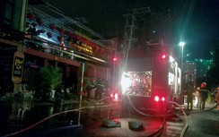 Hai lính cứu hỏa bị thương khi chữa cháy nhà hàng ở Nha Trang
