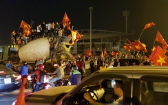 Cả nước nổ tung trước chiến thắng "không thể tin nổi" U23 Việt Nam