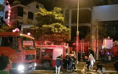 Cháy lớn đường Trần Duy Hưng ngôi nhà 4 tầng bị thiêu rụi