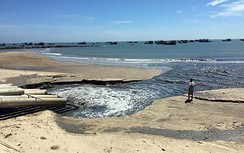 Bình Thuận giải thích vụ nước thải đen ngòm xả thẳng ra biển