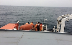 Cứu nạn khẩn một thuyền viên bị mất tay trên biển