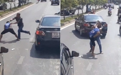 Va chạm giao thông, 2 tài xế "đấu boxing" giữa phố