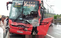 Ô tô tông liên hoàn trên cao tốc Trung Lương-TP.HCM, 1 người chết