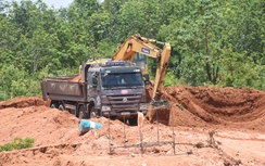 Kon Tum: Phạt công ty khai thác đất trái phép để thi công
