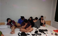 Bắt quả tang 14 người tổ chức “tiệc” ma túy trong khách sạn