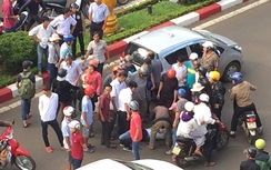 Rút dao đâm chết người sau va chạm giao thông nhẹ ở Sài Gòn