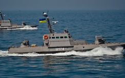Moscow cảnh báo 3 tàu chiến Ukraine vượt qua biên giới Nga